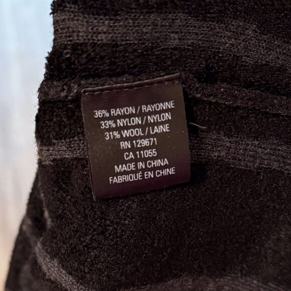 Skull Cashmere Black/Gray Striped Cropped Sweater - Picture 5 of 5